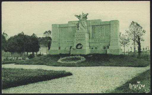 Monument aux Enfants de Luçon morts pour la Patrie 1914-1918 (sculpteur Georges Bareau).